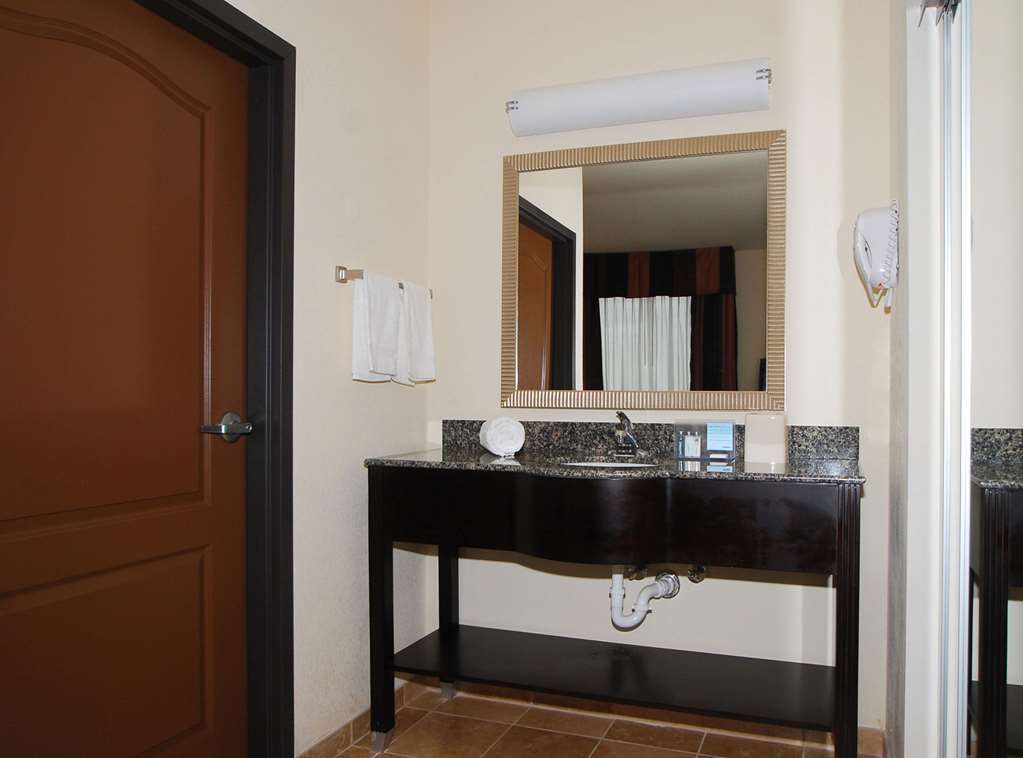 Hampton Inn & Suites Чайлдресс Номер фото